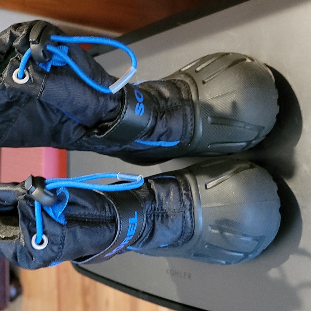 Sorel toddler snow boot